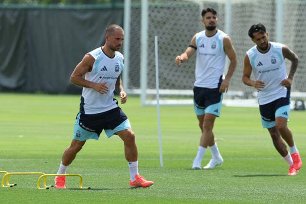 Argentina™s midfielder Alexis Mac Allister takes part in a training session during the 2026 FIFA World Cup, WM, Weltmeisterschaft, Fussball football tournament at Sporting KC Training Centre in Kansas City on June 13, 2026. ¨(Photo by Alejandro PAGNI PHOTOxPHOTO) KANSAS CITY UNITED STATES