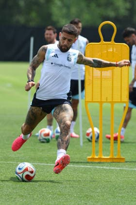 Argentina s defender Nicolas Otamendi takes part in a training session during the 2026 FIFA World Cup, WM, Weltmeisterschaft, Fussball football tournament at Sporting KC Training Centre in Kansas City on June 13, 2026. ¨(Photo by Alejandro PAGNI PHOTOxPHOTO) KANSAS CITY UNITED STATES