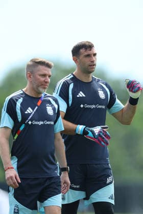 Argentina™s goalkeeper Emiliano Martinez (R) and his physiotherapist Pablo Capuchetti during a training session during the 2026 FIFA World Cup, WM, Weltmeisterschaft, Fussball football tournament at Sporting KC Training Centre in Kansas City on June 13, 2026. ¨(Photo by Alejandro PAGNI PHOTOxPHOTO) KANSAS CITY UNITED STATES