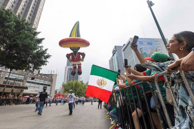 Mexico City hosts The Ball Returns Home World Cup parade MEXICO CITY, MEXICO JUNE 13, 2026: Performers, artists and spectators take part in The Ball Returns Home, a World Cup parade organized by the Mexico City Ministry of Culture as part of the celebrations surrounding the opening of the 2026 FIFA World Cup, WM, Weltmeisterschaft, Fussball The event brought together residents and visitors in the Mexican capital for a procession featuring cultural performances, music and artistic displays highlighting Mexico s history, identity and connection to football. Mexico City Mexico Copyright: x xCristianxLeyvax xJNAxPressx