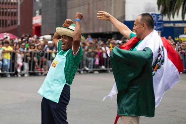 Mexico City hosts The Ball Returns Home World Cup parade MEXICO CITY, MEXICO JUNE 13, 2026: Performers, artists and spectators take part in The Ball Returns Home, a World Cup parade organized by the Mexico City Ministry of Culture as part of the celebrations surrounding the opening of the 2026 FIFA World Cup, WM, Weltmeisterschaft, Fussball The event brought together residents and visitors in the Mexican capital for a procession featuring cultural performances, music and artistic displays highlighting Mexico s history, identity and connection to football. Mexico City Mexico Copyright: x xCristianxLeyvax xJNAxPressx
