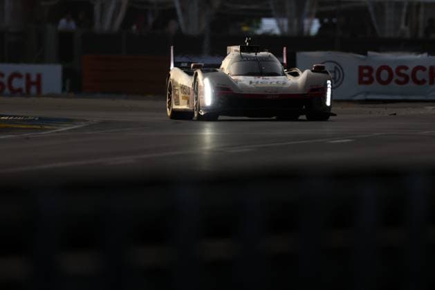 24 Heures du Mans automobile Alexandre Dimou ALEXPRESS MAXPPP - Cadillac LMP1 SÃ bastien Bourdais - Earl Bamber - Jack AitkenCadillac LMP1 SÃ bastien Bourdais - Earl Bamber - Jack Aitkenlors des 24H du Mans 2026 Alexandre Dimou Agence Alexpress 24 Hours of Le Mans Automobile Le Mans France  Copyright: xALEXPRESS MAXPPPxAlexandrexDimoux DIM202606149408 DIM202606149408