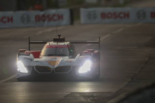 24 Heures du Mans automobile Alexandre Dimou ALEXPRESS MAXPPP - BMW LMP1 Robin Frijns - Rene Rast - Sheldon van der Linde lors des 24H du Mans 2026 Alexandre Dimou Agence Alexpress 24 Hours of Le Mans Automobile Le Mans France  Copyright: xALEXPRESS MAXPPPxAlexandrexDimoux DIM202606149414 DIM202606149414