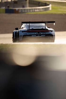 24 HEURES DU MANS 2026 - RACE - SUNDAY 92 SHAHIN Yasser (aus), PERA Riccardo (ita), LIETZ Richard (aut), The Bend Manthey, Porsche 911 GT3 R LMGT3 92, LM GT3, action during the 24 Hours of Le Mans 2026, 3rd round of the 2026 FIA World Endurance Championship, on June 14, 2026 on the Circuit des 24 Heures du Mans in Le Mans, France - Le MansFrance  Copyright: xCharlyxLopezx
