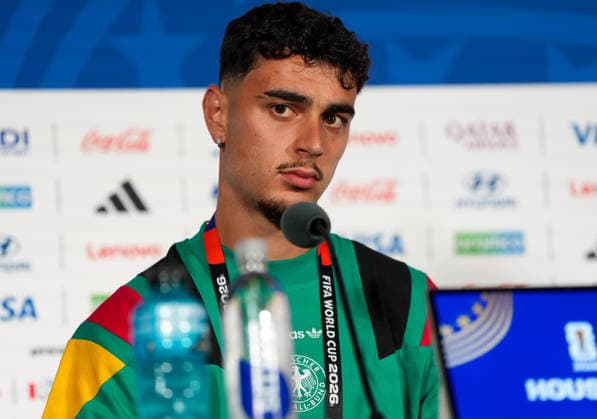 Aleksandar Pavlovic (Deutschland, 5) nimmt an der Abschlusspressekonferenz vor dem Gruppenspiel gegen Curacao teil. USA, Deutsche Fussballnationalmannschaft, Pressekonferenz, Houston, 13.06.2026 USA, Deutsche Fussballnationalmannschaft, Pressekonferenz, Houston, 13.06.2026 Houston