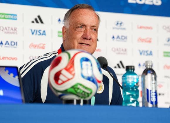 Dick Advocaat (Curacao, Cheftrainer) nimmt an der Abschlusspressekonferenz vor dem Gruppenspiel zwischen Deutschland und Curacao teil. USA, FIFA Weltmeisterschaft, Curacao Pressekonferenz, Houston, 13.06.2026 USA, FIFA Weltmeisterschaft, Curacao Pressekonferenz, Houston, 13.06.2026 Houston