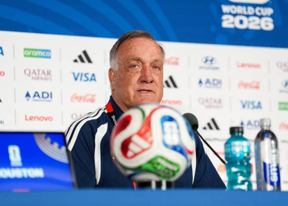 Dick Advocaat (Curacao, Cheftrainer) nimmt an der Abschlusspressekonferenz vor dem Gruppenspiel zwischen Deutschland und Curacao teil. USA, FIFA Weltmeisterschaft, Curacao Pressekonferenz, Houston, 13.06.2026 USA, FIFA Weltmeisterschaft, Curacao Pressekonferenz, Houston, 13.06.2026 Houston