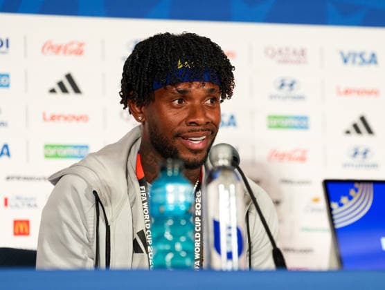 Leandro Bacuna (Curacao, 10) nimmt an der Abschlusspressekonferenz vor dem Gruppenspiel zwischen Deutschland und Curacao teil. USA, FIFA Weltmeisterschaft, Curacao Pressekonferenz, Houston, 13.06.2026 USA, FIFA Weltmeisterschaft, Curacao Pressekonferenz, Houston, 13.06.2026 Houston