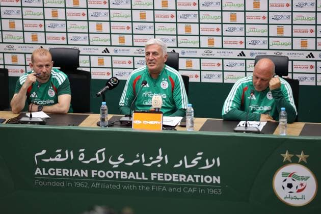 260601 -- ALGIERS, June 1, 2026 -- Algeria coach Vladimir Petkovic C attends a press conference, PK, Pressekonferenz announcing the 2026 FIFA World Cup, WM, Weltmeisterschaft, Fussball squad in Algiers, Algeria, on May 31, 2026. Vladimir Petkovic on Sunday named a 27-man preliminary squad for the 2026 FIFA World Cup, with veteran winger Riyad Mahrez and goalkeeper Luca Zidane, the son of French football great Zinedine Zidane, among the headline selections. SPALGERIA-ALGIERS-FOOTBALL-WORLD CUP-SQUAD Billel  (SP)ALGERIA-ALGIERS-FOOTBALL-WORLD CUP-SQUAD IMAGO Billel  imago images 0858042347