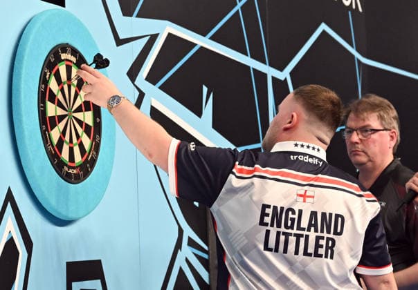 11.06.2026, xhbx, Dart World Cup of Darts 2026, v.l. Luke Littler (England) (DFL DFB REGULATIONS PROHIBIT ANY USE OF PHOTOGRAPHS as IMAGE SEQUENCES and or QUASI-VIDEO) Frankfurt