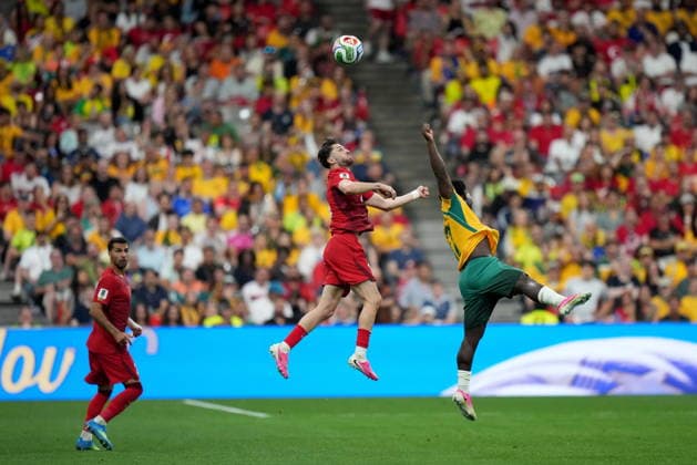 June 13, 2026, Vancouver, Bc, CANADA: Turkey s Ismail Yuksek (16) and Australia s Nestory Irankunda (17) vie for control of the ball during second half group D World Cup soccer action, in Vancouver, Saturday, June 13, 2026. AUSTRALIA V. TURKEY  - ZUMAc35_ 20260613_zaf_c35_260 Copyright: xDarrylxDyckx