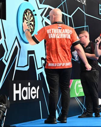 11.06.2026, xhbx, Dart World Cup of Darts 2026, v.l. Michael van Gerwen (Niederlande) (DFL DFB REGULATIONS PROHIBIT ANY USE OF PHOTOGRAPHS as IMAGE SEQUENCES and or QUASI-VIDEO) Frankfurt