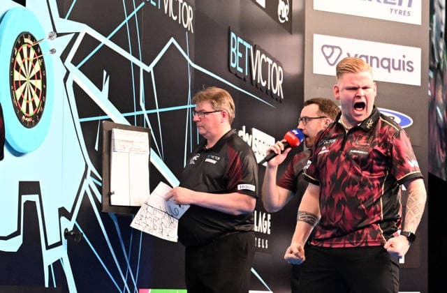 11.06.2026, xhbx, Dart World Cup of Darts 2026, v.l. Mike de Decker (Belgien) jubeln jubelt (DFL DFB REGULATIONS PROHIBIT ANY USE OF PHOTOGRAPHS as IMAGE SEQUENCES and or QUASI-VIDEO) Frankfurt