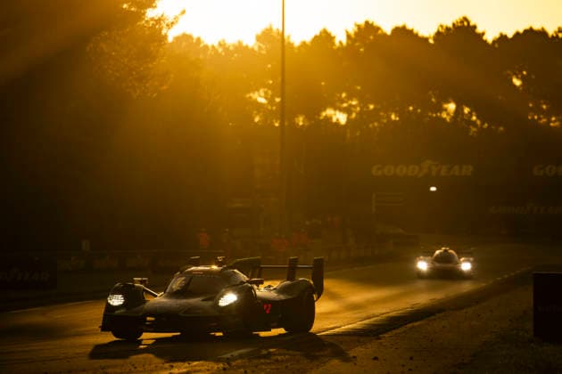 24 HEURES DU MANS 2026 - RACE - SATURDAY 009 RIBERAS Alex (esp), SORENSEN Marco (dnk), DE ANGELIS Roman (can), Aston Martin THOR Team, Aston Martin Valkyrie 009, Hypercar, action during the 24 Hours of Le Mans 2026, 3rd round of the 2026 FIA World Endurance Championship, on June 13, 2026 on the Circuit des 24 Heures du Mans in Le Mans, France - Le MansFrance  Copyright: xJULIENxDELFOSSEx