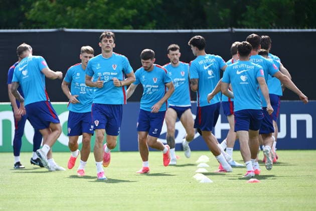 Alexandria, USA, 130626. Croatian players during the training of the Croatian football national team, Nationalteam in the base camp at Episcopal Highschool during the FIFA World Cup, WM, Weltmeisterschaft, Fussball Photo: Boris Kovacev CROPIX Copyright: xxBorisxKovacevx xCROPIXx trening_hrvatska5-130626