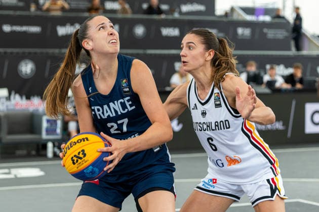BASKETBALL - FIBA 3x3 World Tour VIENNA,AUSTRIA,14.JUN.26 - BASKETBALL - FIBA 3x3 World Tour. Image shows Rosanne Madeleine Marie-Joseph Le Seyec (FRA) and Marie Reichert (GER).  GEPAxpictures xPhilippxBrem