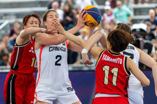 BASKETBALL - FIBA 3x3 World Tour VIENNA,AUSTRIA,14.JUN.26 - BASKETBALL - FIBA 3x3 World Tour. Image shows Haruka Yamamoto (Mitsubishi Electric) and Katherine Plouffe (CAN).  GEPAxpictures xPhilippxBrem