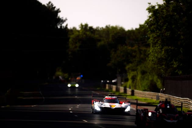 24 HEURES DU MANS 2026 - RACE - SUNDAY 20 FRIJNS Robin (nld), RAST RenÃ (ger), VAN DER LINDE Sheldon (zaf), BMW M Team WRT, BMW M Hybrid V8 20, Hypercar, action during the 24 Hours of Le Mans 2026, 3rd round of the 2026 FIA World Endurance Championship, on June 14, 2026 on the Circuit des 24 Heures du Mans in Le Mans, France - Le MansFrance  Copyright: xFabrizioxBoldonix