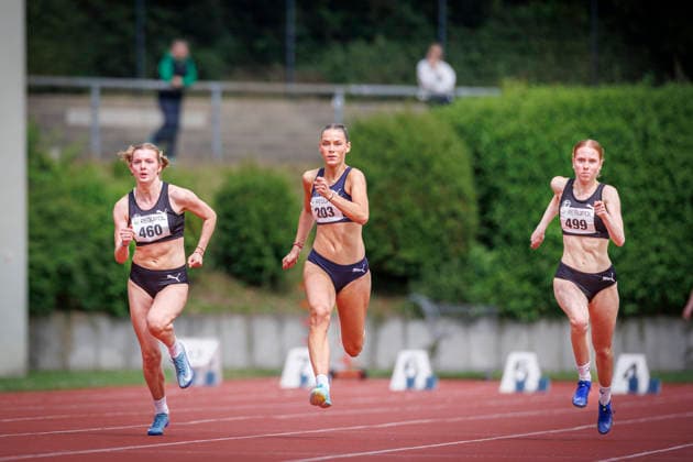 Nordrhein Meisterschaften 2026; Mönchengladbach, 14.06.2026 Linn Flügge (LG Aachen), Eleni Schöpgens (Cologne Athletics) und Clara Schelhaas (LG Aachen); Nordrhein Meisterschaften 2026 am 14.06.2026 im Grenzlandstadion, Mönchengladbach (Nordrhein-Westfalen).