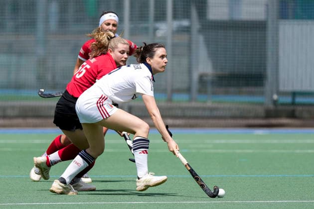 v.li.: Lisa Schall (TSVMH, 55), Pauline Himmler (FHC, 5), Zweikampf, Spielszene, Duell, duel, tackle, tackling, Dynamik, Action, Aktion, 14.06.2026, Mannheim (Deutschland), Hockey, 2. Bundesliga Gruppe Süd, Damen, Feudenheimer HC - TSV Mannheim