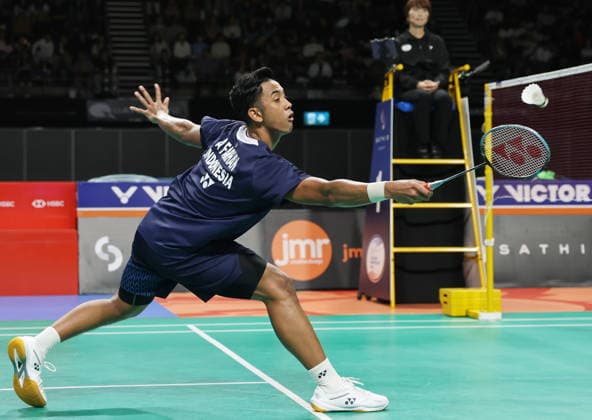 (260614) -- SYDNEY, June 14, 2026 -- Alwi Farhan of Indonesia competes during the men s singles final between Dong Tianyao of China and Alwi Farhan of Indonesia at the Australian Badminton Open 2026 in Sydney, Australia, June 14, 2026. ) (SP)AUSTRALIA-SYDNEY-BADMINTON-AUSTRALIAN OPEN-MEN S SINGLES-FINAL GongxBing 