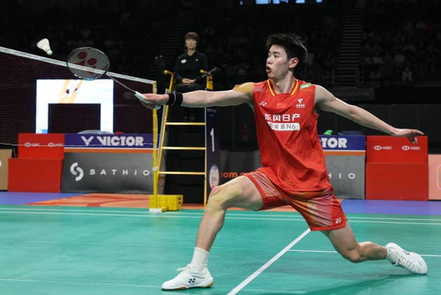 (260614) -- SYDNEY, June 14, 2026 -- Dong Tianyao of China competes during the men s singles final between Dong Tianyao of China and Alwi Farhan of Indonesia at the Australian Badminton Open 2026 in Sydney, Australia, June 14, 2026. ) (SP)AUSTRALIA-SYDNEY-BADMINTON-AUSTRALIAN OPEN-MEN S SINGLES-FINAL GongxBing 