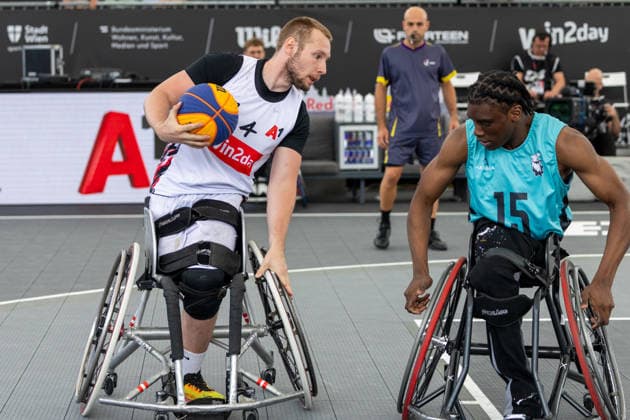 BASKETBALL - FIBA 3x3 World Tour VIENNA,AUSTRIA,14.JUN.26 - BASKETBALL - FIBA 3x3 World Tour. Image shows Hubert Hager (AUT) and a participant.  GEPAxpictures xPhilippxBrem