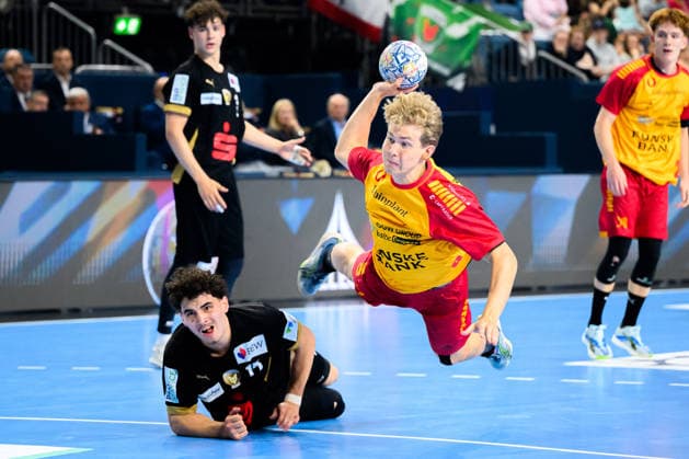 Koeln, Deutschland: Handball EHF Youth Club Trophy - Finale - Fuechse Berlin - GOG Knud Larsen (GOG) Koeln Lanxess Arena Nordrhein-Westfalen Deutschland