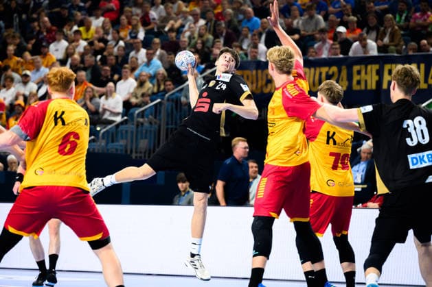 Koeln, Deutschland: Handball EHF Youth Club Trophy - Finale - Fuechse Berlin - GOG Philipp Anastassiadis (Berlin) Koeln Lanxess Arena Nordrhein-Westfalen Deutschland