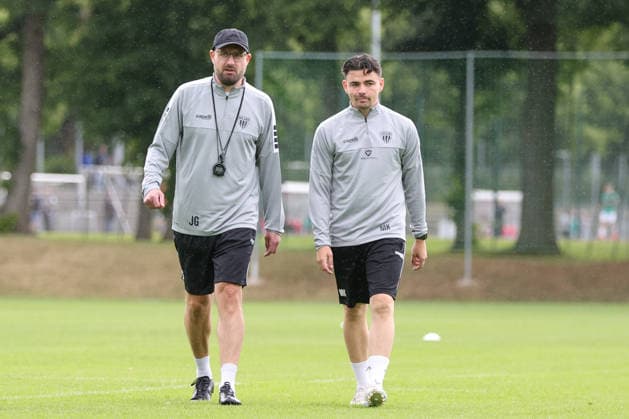 Fußball, Regionalliga, FC Schweinfurt 05 Trainingsauftakt 2026 2027 Trainer Jan Gernlein (FC Schweinfurt 05) und Co-Trainer Marcel Kühlinger (FC Schweinfurt 05) Schweinfurt Riedel Bau Arena im Sachs-Stadio Bayern Unterfranken Deutschland