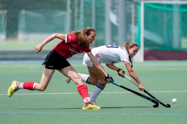 v.li.: Fanny Rinne-Cihlar (TSVMH, 30), Jule Reimold (FHC, 19), Zweikampf, Spielszene, Duell, duel, tackle, tackling, Dynamik, Action, Aktion, 14.06.2026, Mannheim (Deutschland), Hockey, 2. Bundesliga Gruppe Süd, Damen, Feudenheimer HC - TSV Mannheim