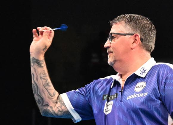 14.06.2026, xhbx, Dart World Cup of Darts 2026, v.l. Gary Anderson (Schottland) (DFL DFB REGULATIONS PROHIBIT ANY USE OF PHOTOGRAPHS as IMAGE SEQUENCES and or QUASI-VIDEO) Frankfurt