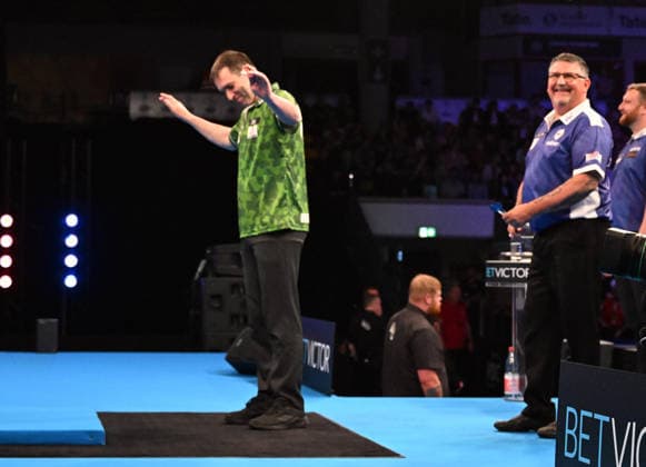 14.06.2026, xhbx, Dart World Cup of Darts 2026, v.l. William O Connor (Irland), Gary Anderson (Schottland) (DFL DFB REGULATIONS PROHIBIT ANY USE OF PHOTOGRAPHS as IMAGE SEQUENCES and or QUASI-VIDEO) Frankfurt