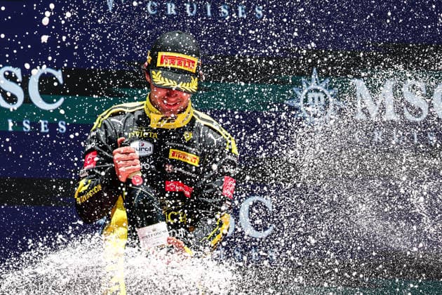 Race winner Rafael Camara of Brazil and Invicta Racing (1) , Race, F1 Grand Prix of Barcelona-Catalunya, am 14. June 2026 in Barcelona, Spain. (Foto von Diogo Cardoso DeFodi Images) Race winner Rafael Camara of Brazil and Invicta Racing (1) , Race, F1 Grand Prix of Barcelona-Catalunya, Circuit de Barcelona-Catalunya on June 14, 2026 in Barcelona, Spain. (Photo by Diogo Cardoso DeFodi Images) -