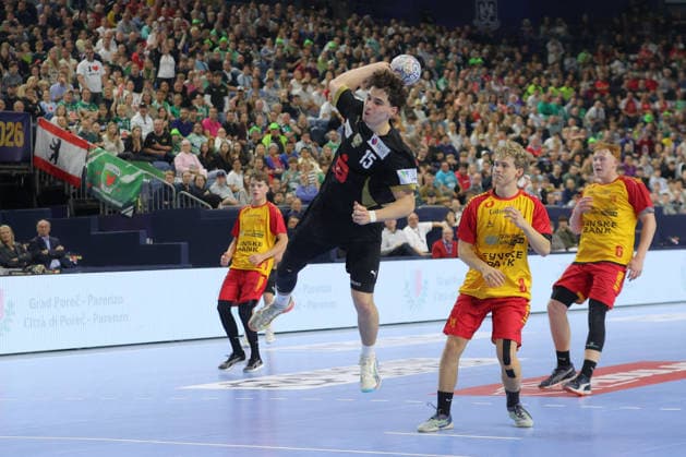 14.06.2026, xtgx, Handball, EHF Youth Trophy Finale, Füchse Berlin - GOG Handbold v.l. Leo Nowak (Berlin) wirft Tor, Torschuetze, erzielt Tor, Treffer, scores the goal Koeln