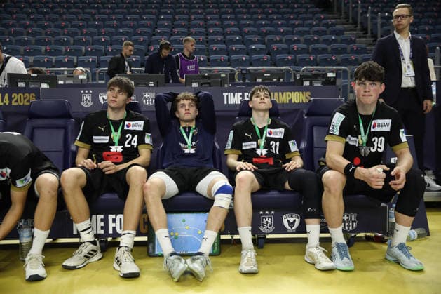 14.06.2026, xtgx, Handball, EHF Youth Trophy Finale, Füchse Berlin - GOG Handbold v.l. Berlin enttaeuscht, schaut enttaeuscht, niedergeschlagen, disappointed Koeln