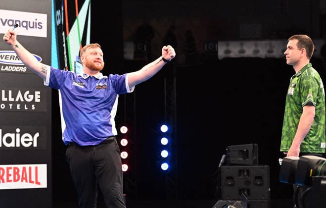 14.06.2026, xhbx, Dart World Cup of Darts 2026, v.l. Cameron Menzies (Schottland), William O Connor (Irland) jubeln jubelt nach Spielende. (DFL DFB REGULATIONS PROHIBIT ANY USE OF PHOTOGRAPHS as IMAGE SEQUENCES and or QUASI-VIDEO) Frankfurt