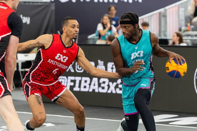 BASKETBALL - FIBA 3x3 World Tour VIENNA,AUSTRIA,14.JUN.26 - BASKETBALL - FIBA 3x3 World Tour. Image shows Worthy de Jong (Amsterdam) amd Quincy Diggs (Vienna).  GEPAxpictures xPhilippxBrem