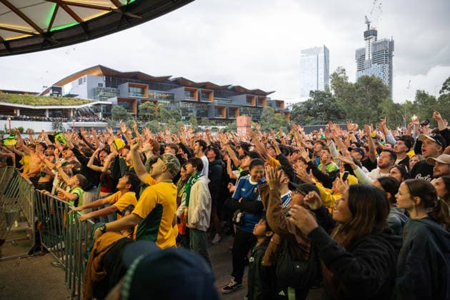 WORLD CUP LIVE SITE, Fans celebrate AustraliaÕs 2nd goal during the FIFA World Cup, WM, Weltmeisterschaft, Fussball Group D Australia versus Tu?rkiye match live site at Tumbalong Park in Sydney, Sunday, June 14, 2026. ( NO ARCHIVING SYDNEY NEW SOUTH WALES Australia  Copyright: xNADIRxKINANIx 20260614132495763700