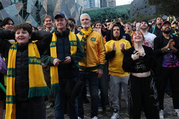 WORLD CUP LIVE SITE, Craig Foster (centre) is seen with fans watching the FIFA World Cup, WM, Weltmeisterschaft, Fussball Group D Australia versus TuÌˆrkiye match live site at Federation Square in Melbourne, Sunday, June 14, 2026. ( NO ARCHIVING Melbourne Victoria Australia  Copyright: xConxChronisx 20260614147238008894