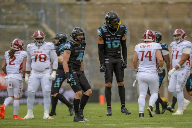 Tony Anderson (Munich Ravens, 10) celebrates his tackle, Munich Ravens vs Prague Lions, American Football, European Football Alliance, Week 5, 2026, 14.06.2026, Unterhaching uhlsport Sportpark Germany Copyright: xFootxBowlxPressexFotoxAgentur JUx