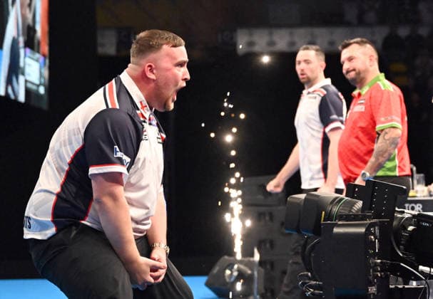 14.06.2026, xhbx, Dart World Cup of Darts 2026, v.l. Luke Littler (England), Luke Humphries (England), Jonny Clayton (Wales) jubeln jubelt nach Spielende. (DFL DFB REGULATIONS PROHIBIT ANY USE OF PHOTOGRAPHS as IMAGE SEQUENCES and or QUASI-VIDEO) Frankfurt