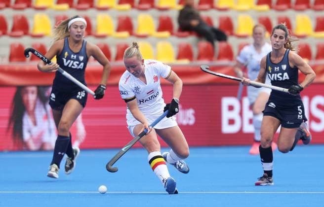 Belgium s Charlotte Englebert pictured in action during a hockey game between Belgian national team, Nationalteam Red Panthers and Argentina, Sunday 14 June 2026 in Wavre, match 9 16 in the group stage of the women s FIH Pro League competition. VIRGINIExLEFOUR  x177623987x