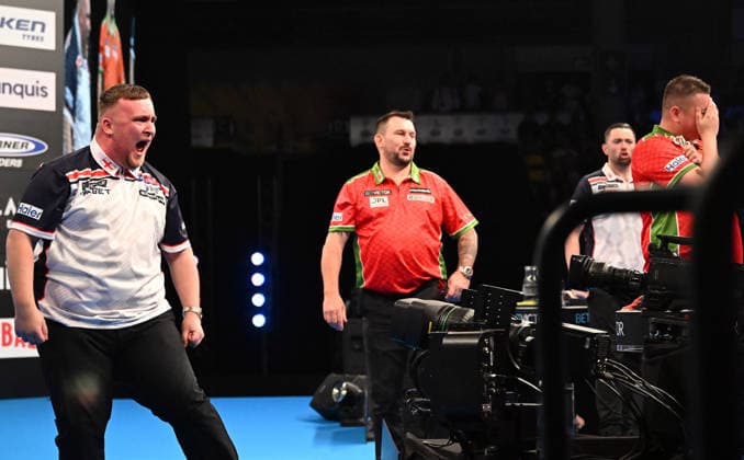 14.06.2026, xhbx, Dart World Cup of Darts 2026, v.l. Luke Littler (England), Jonny Clayton (Wales), Luke Humphries (England), Nick Kenny (Wales) 170 Finish (DFL DFB REGULATIONS PROHIBIT ANY USE OF PHOTOGRAPHS as IMAGE SEQUENCES and or QUASI-VIDEO) Frankfurt