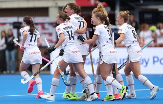 Belgium s Stephanie Vanden Borre celebrates after scoring during a hockey game between Belgian national team, Nationalteam Red Panthers and Argentina, Sunday 14 June 2026 in Wavre, match 9 16 in the group stage of the women s FIH Pro League competition. VIRGINIExLEFOUR  x177624147x