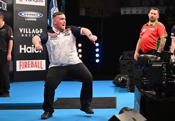 14.06.2026, xhbx, Dart World Cup of Darts 2026, v.l. Luke Littler (England), Jonny Clayton (Wales), 170 Finish (DFL DFB REGULATIONS PROHIBIT ANY USE OF PHOTOGRAPHS as IMAGE SEQUENCES and or QUASI-VIDEO) Frankfurt