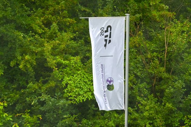 Symbolfoto TERRA WORTMANN OPEN, Fahne vor begruentem Hintergrund TERRA WORTMANN Open 2026, Tennis, ATP, Tennis Herren Tennis Herren 500, Turnier, Qualifikation, 14.06.2026, TERRA WORTMANN Open 2026, Tennis, ATP, Tennis Herren 500, Turnier, Qualifikation, 14.06.2026 Halle