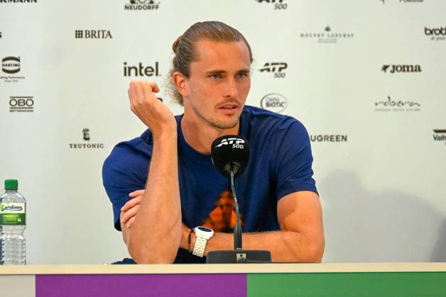 Alexander Zverev (Deutschland) bei einer Pressekonferenz TERRA WORTMANN Open 2026, Tennis, ATP, Tennis Herren Tennis Herren 500, Turnier, Qualifikation, 14.06.2026, TERRA WORTMANN Open 2026, Tennis, ATP, Tennis Herren 500, Turnier, Qualifikation, 14.06.2026 Halle *** Alexander Zverev Germany at a press conference TERRA WORTMANN Open 2026, Tennis, ATP, Tennis Men 500, Tournament, Qualification, 14 06 2026, TERRA WORTMANN Open 2026, Tennis, ATP, Tennis Men 500, Tournament, Qualification, 14 06 2026 Halle Copyright: xEibner-Pressefoto RobertxGertzenx EP_RGN