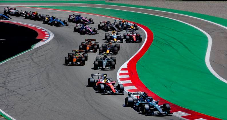 BARCELONA - Formula 1 driver Lewis Hamilton of Scuderia Ferrari HP, Formula 1 driver George Russell of Mercedes AMG-Petronas Formula One Team, Formula 1 driver Lando Norris of McLaren Mastercard Formula 1 Team, Formula 1 driver Kimi Antonelli of Mercedes AMG-Petronas Formula One Team, Formula 1 driver Max Verstappen of Oracle Red Bull Racing during the Formula 1 Spain-Catalonia at the Circuit de Barcelona-Catalunya on 14 June 2026 in Barcelona, Spain. (Photo by DeFodi Images) -