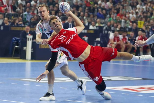 Cologne 14.06.2026. Pilka reczna EHF Liga Mistrzow sezon 2025 26 final4 mecz: Aalborg Handbold - SC Magdeburg --- Handball EHF Champions League season 2025 26 final4 match: Aalborg Handbold - SC Magdeburg nz Hoxer Mads Fot. Kacper Staniec NEWSPIX.PL --- newspix.pl 